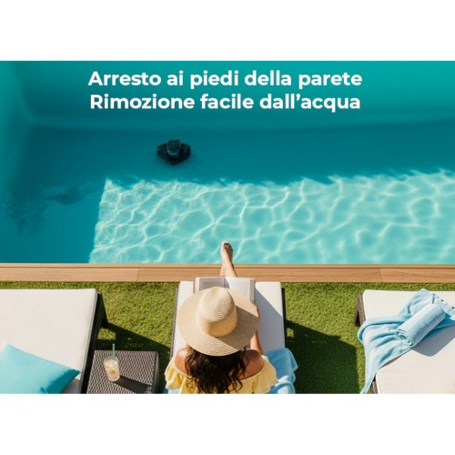 Robot a batteria per la pulizia del fondo della piscina
