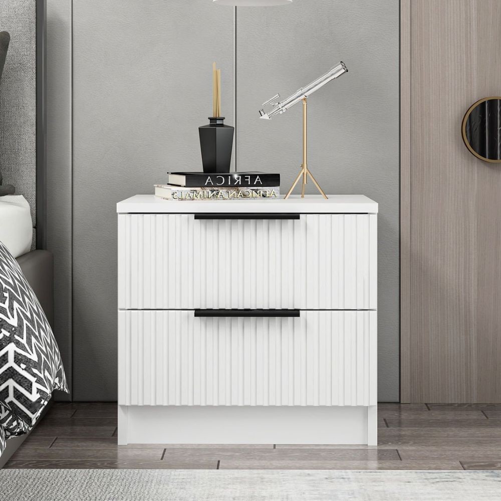 Comodino Kale con 2 cassetti a filo effetto cannettato